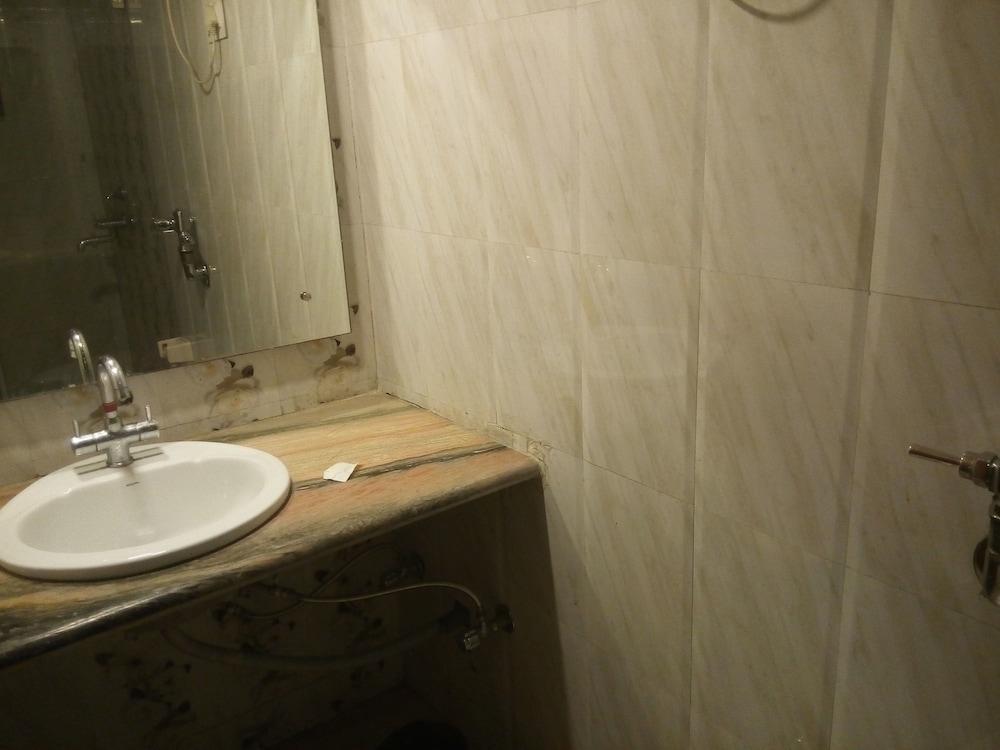Hotel Eastern Plaza Calcutta Buitenkant foto