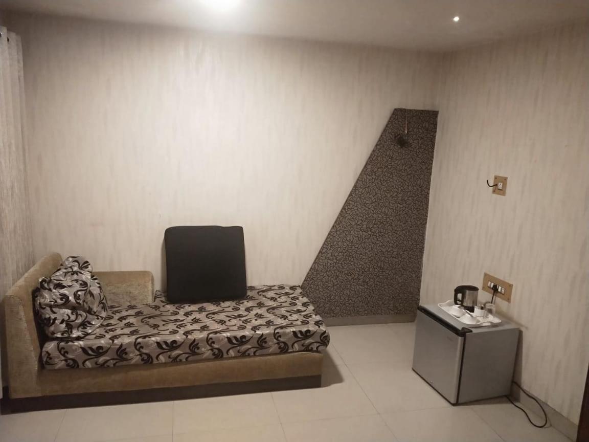 Hotel Eastern Plaza Calcutta Buitenkant foto