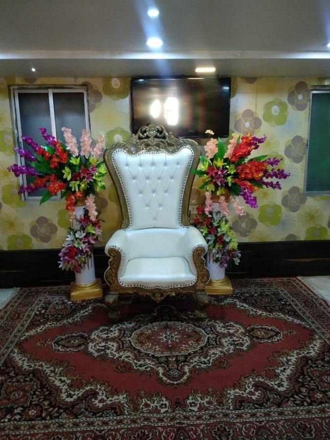 Hotel Eastern Plaza Calcutta Buitenkant foto