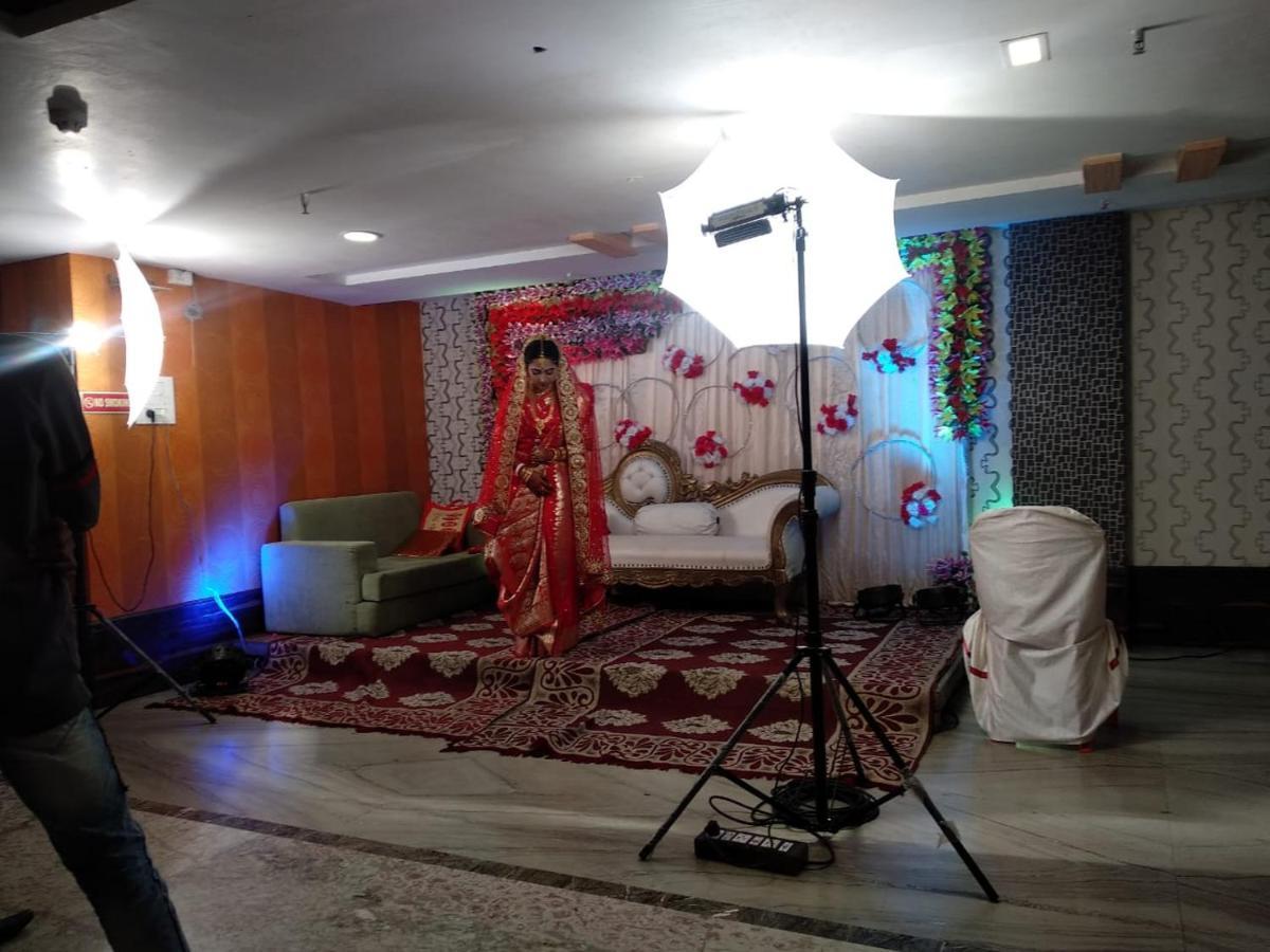 Hotel Eastern Plaza Calcutta Buitenkant foto