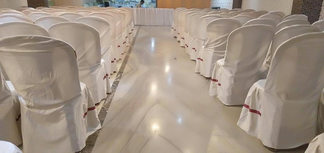 Hotel Eastern Plaza Calcutta Buitenkant foto