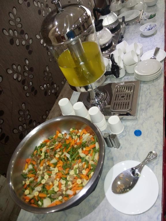 Hotel Eastern Plaza Calcutta Buitenkant foto