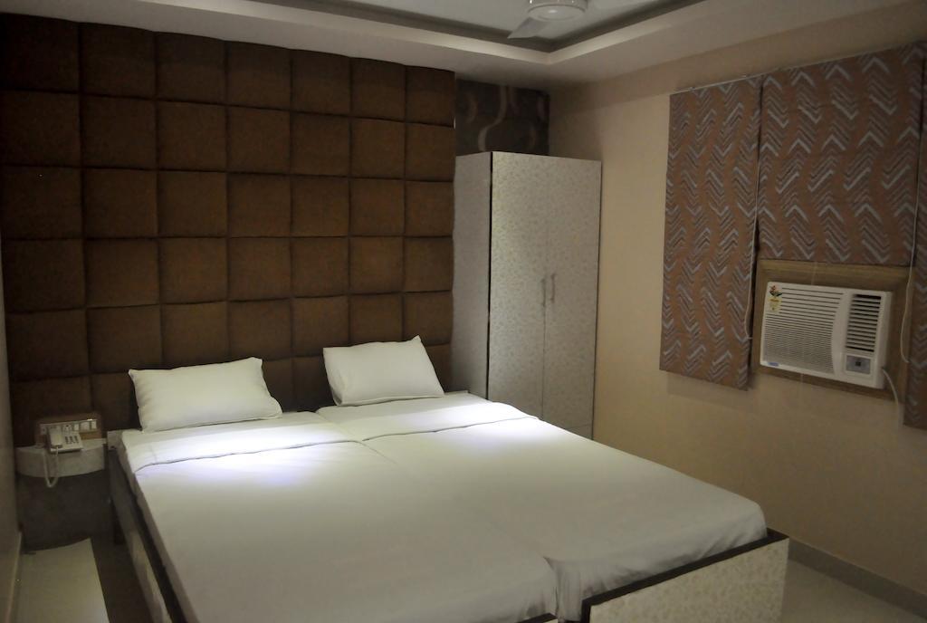 Hotel Eastern Plaza Calcutta Buitenkant foto