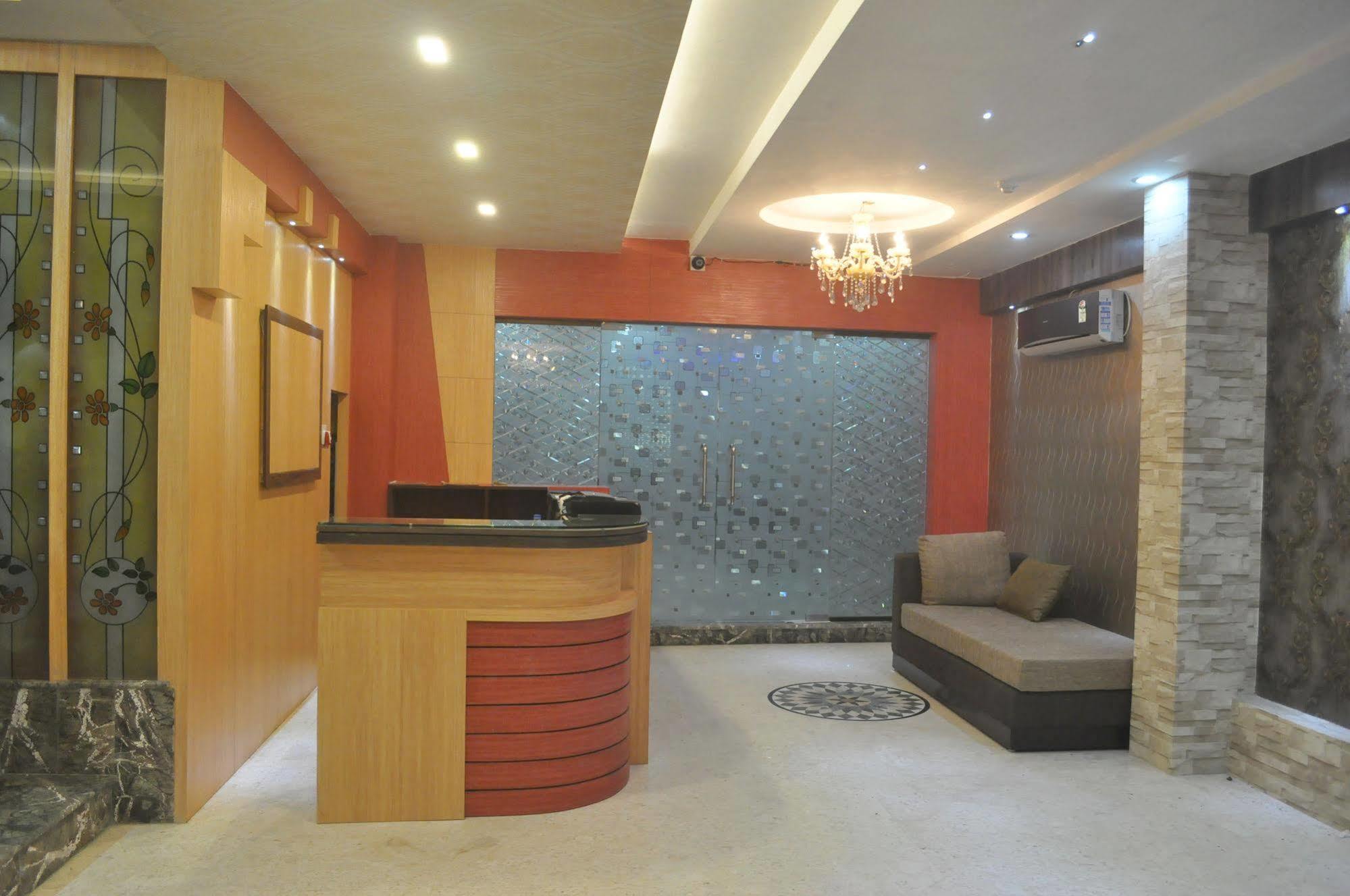 Hotel Eastern Plaza Calcutta Buitenkant foto